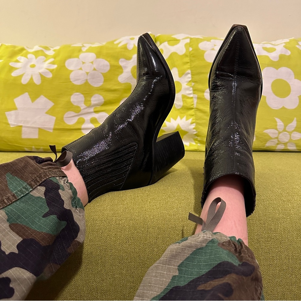 Kenneth Cole Black Patent Heeled Chelsea Booties